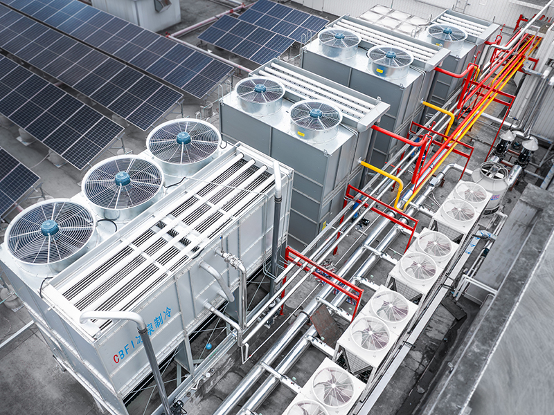 تستخدم ماكينة تصنيع ألواح الثلج في عمليات التبريد لإنتاج الكريمة